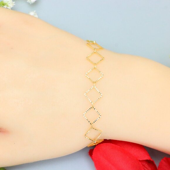 "Elegant & Trendy Bracelet, A Perfect Gift for Women, Thoughtful, EVCH1704 - Picture 6 of 10